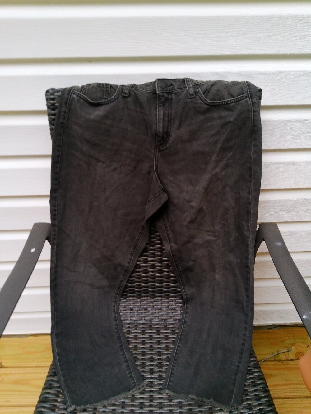 UNIVERSAL THREAD HIGH RISE STRAIGHT LEG NEW WITHOUT TAGS SIZE 10 FADED BLACK